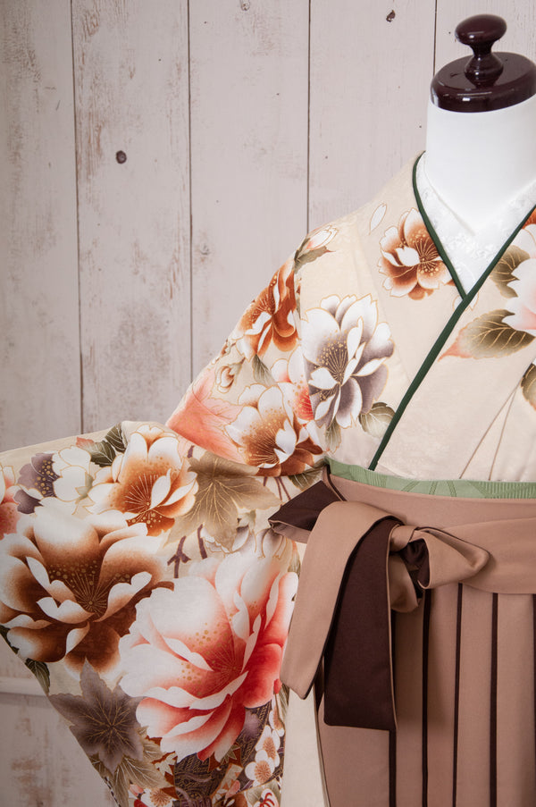 KR-010/ベージュ桜尽くし　卒業袴