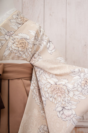 KR-027/ベージュ牡丹　卒業袴