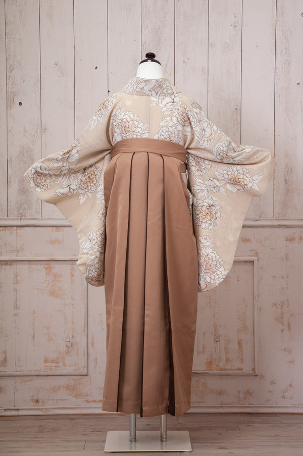 KR-027/ベージュ牡丹　卒業袴