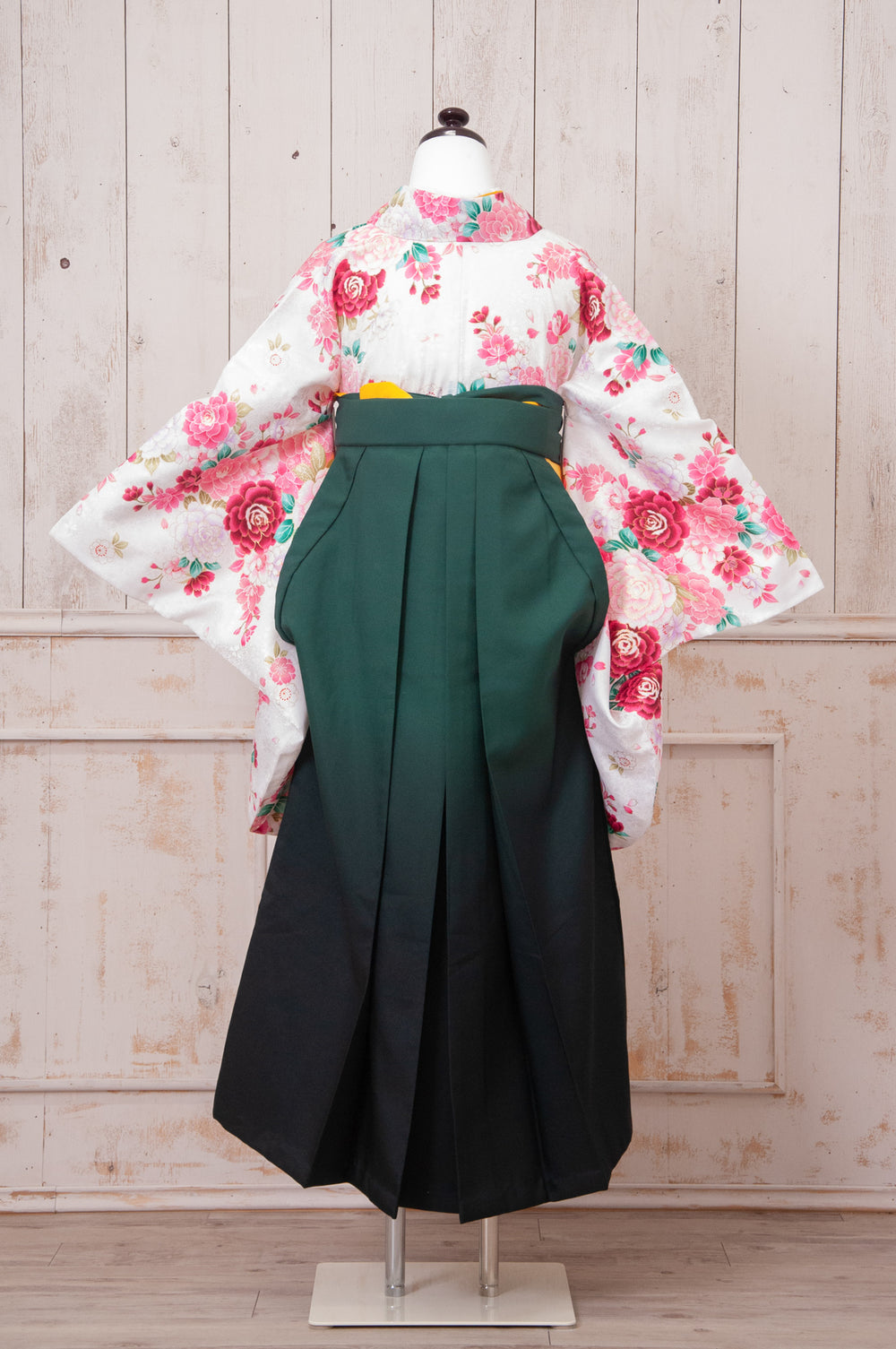 KR-100/白地にバラ　卒業袴　仙台　宮城