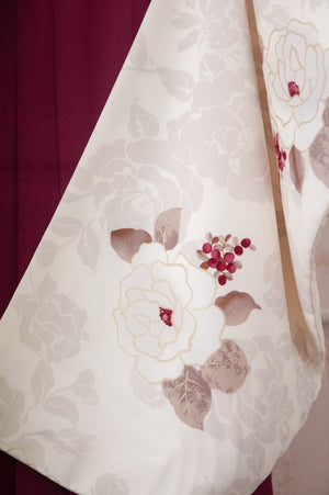 KR-007/JAPAN STYLE×中村里砂　オフホワイトバラ　卒業袴