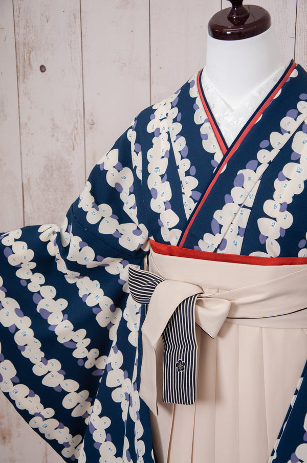 KR-104/レトロ椿紺地　卒業袴