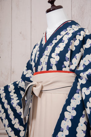 KR-104/レトロ椿紺地　卒業袴