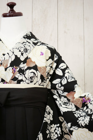 KR-020/JAPAN STYLE×中村里砂 黒地バラ柄　卒業袴