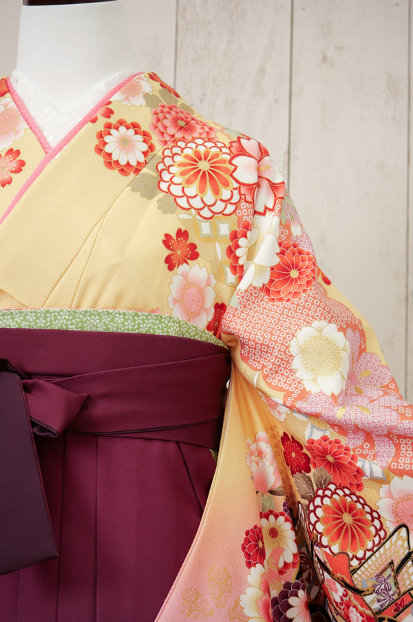 KR-111/クリーム地御所車　卒業袴